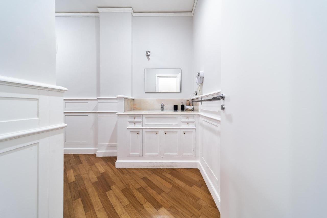 Dante 138 Class & Apartment